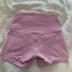 -Perfect Condition Never Worn, Forgot To Return Before 30 Days Now I Can’t Return -Align 4” -Size 6 But Could Fit A 4 -Vita Pink Pink Gym Shorts, Pink Lululemon Shorts, Pink Biker Shorts, Lululemon Biker Shorts, Fall Socks, Lulu Outfits, Small Waist Workout, Track Star, Lulu Shorts