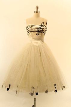 Short Strapless Prom Dresses, Music Dress, Short Homecoming Dresses, Tulle Homecoming Dress, Short Prom Dress, Creation Couture, Musical Notes, Short Prom, Moda Vintage