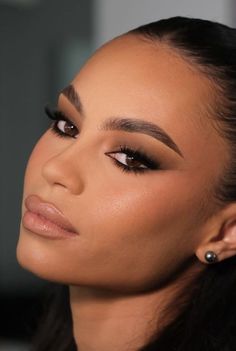 Smokey Liner Eye Makeup, Brown Shadow Makeup, Brown Eye Looks, Brown Black Makeup, Black Eye Makeup, Eye Makeup Looks, Bridesmaid Hair Makeup, Formal Makeup