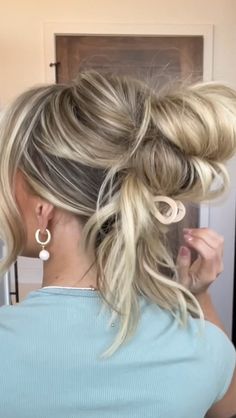 Harmony Beus, Long Hair Dos, Very Easy Hairstyles, Easy Bun Hairstyles For Long Hair, Easy Updos For Long Hair, Messy Hair Updo, Big Braids, Guest Hair, Easy Bun Hairstyles