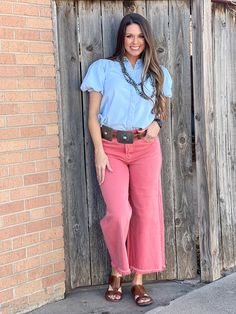 Lightwash denim shirt with a cute twist - puff sleeves and a “hidden” button down detail Pair this blouse with your favorite colored denim or with darker jeans/shorts for a fun look! Can easily be styled more western by adding a Concho belt and turquoise jewelry True to size fit Lacee is wearing the size small, wears smalls in tops/tees Spring Western Button-up Blouse, Spring Western Style Button-up Blouse, Casual Fall Blouse For Rodeo, Western Style Button-up Blouse For Spring, Casual Rodeo Fall Blouse, Casual Medium Wash Puff Sleeve Denim Top, Light Wash Tops For Rodeo In Spring, Turquoise Shirt Outfit, Turquoise Outfit Ideas