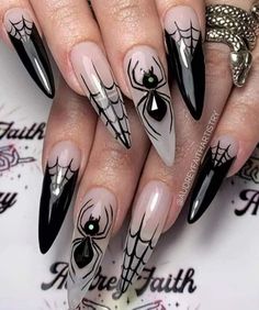 Black Widow Nails, Venom Nails, Halloween Nail Ideas, Black Halloween Nails, Holloween Nails, Sheer Nails, Halloween Acrylic Nails, Punk Nails, Gothic Nails