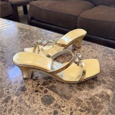 Size 6. Never Worn. Gold Sandals For Spring Events, Low Heel Sandals For Summer Events, Summer Event Sandals With Low Heel, Gold Low Heel Sandals For Events, Gold Sandals With Low Heel For Events, Trendy Stuff, Fashion Shoes Heels, Cute Shoes Heels, Pinterest Closet