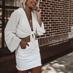 Never Worn , Still Has Tags White Denim Skirt Size Medium So Cute!! Cheap High Rise White Denim Skirt, Cheap White Mini Denim Skirt, Cheap White Short Denim Skirt, White Group Outfits, Group Outfits, White Denim Skirt, Fall Denim, Anna Wintour, Suede Skirt