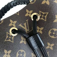 ADC Fashion Lu-Vi bags - 1039 A+ Excellent Quality copies; Contact us if you've any questions in your mind. Lady Luxury, Lv Bags, Dior Shoes, Timeless Handbag, Boston Bag, Global Style, Bags Designer Fashion, Stylish Bag, Lv Bag