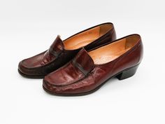 Experience timeless elegance with these Vintage Mahogany Brown Leather Loafers by Lazzaro, meticulously handmade in Italy. Crafted with care, these loafers boast a rich mahogany brown hue that exudes sophistication. The low heel and slip-on design offer comfort and convenience for everyday wear. Step into luxury and Italian craftsmanship with these exquisite leather loafers. Brand: Lazzaro | Made in Italy Condition: have some signs of use.  Size: US 6 (labeled) UK 4, EU 36.5 Measurements: heel h Womens Loafers, Mahogany Brown, Brown Leather Loafers, Italian Craftsmanship, Handmade Leather, Leather Loafers, Loafers For Women, Low Heels, Leather Handmade