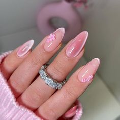 PRICES MAY VARY. 【Package Contents】24 Pcs Pink Press on Nails +1 Nail File + 24 Pcs Jelly Glue Stickers+1 Alcohol Cotton+1 Wooden Stick.No matter the size or width of your nails, you can choose the most suitable false nails for yourself.(Durability of jelly glue is not as good as liquid glue, but it makes fake nails reusable. Please use suitable glue according to different scenes) 【Safety and Environmental Protection】Our pink fake nails is made of high-quality ABS environmental friendly acrylic Unghie Nail Art, Easy Nails, Purple Nail, Flower Nail Designs, Makijaż Smokey Eye, White Nail Designs