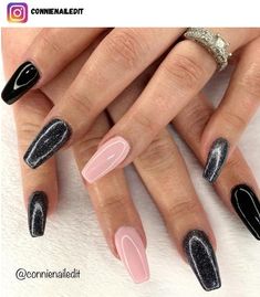 Black And Cream Nails Classy, Black And Pale Pink Nails, Soft Pink And Black Nails, Black Fall Nails 2023, Pink And Black Nails Design, Baby Pink And Black Nails, Pink And Black Nail Designs, Pink And Black Nails, Gold Sparkle Nails