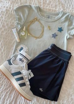 Freshman Outfits, Coquette Diy, Samba Shoes, Preppy Coquette, Diy Socks, Outfit Inspo Summer