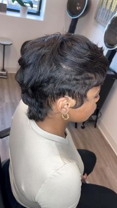 The Cut Life on Instagram: "love this whimsical mohawk vibe by @sindicamonique ✂️💕  #thecutlife #shorthair #atlhair #atlantahairstylist #shorthaircut #mohawk" Mohawk Haircut For Black Women, Mowhak Hairstyle Black Women, Mowhak Hairstyle Female, Short Mohawk Hairstyles For Black Women, Mushroom Pixie Cut, Mohawk Pixie Haircut, Pixie Mohawk Black Women, Mushroom Cut Black Women, Mohawk Hairstyles For Black Women