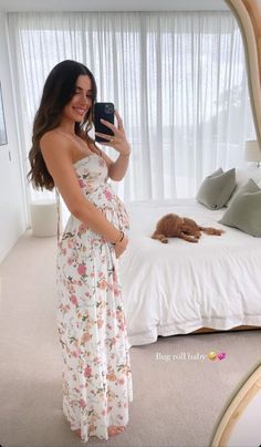 Prego Outfits, Cute Pregnancy Pictures, Cute Maternity Dresses, Pregnancy Belly Photos, Trendy Maternity Outfits, Pregnancy Fashion, Pretty Pregnant, Shower Outfits, Maternity Chic