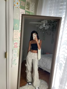 Tube Top Outfits, Cargo Outfit, Looks Pinterest, Cargo Pants Outfit, School Looks, Cooler Look, Looks Street Style, Causual Outfits