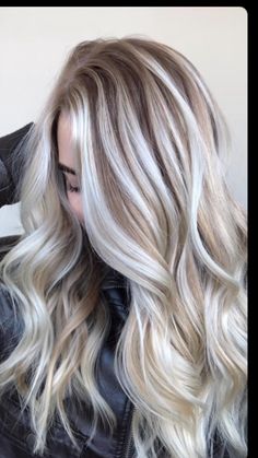 Hair Color Ideas For Fall, Fall Blonde Hair, Silver Blonde Hair, Icy Blonde Hair, Hair Color Shades, Blonde Hair Looks, Summer Hair Color, Hair Color Balayage, Hair Inspiration Color