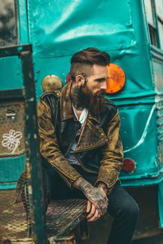 Beards. Men. Leather. Ink. Photography. Barba Hipster, Long Beard Styles, Guy Fashion, Estilo Hipster, Men With Street Style