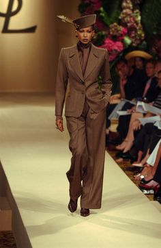 Yves Saint Laurent Fall 2001 Brown Monochromatic Outfit, 2001 Runway, Yves Saint Laurent Paris, Vintage Hollywood Glamour, St Laurent, Monochromatic Outfit, Vintage Ysl, Brown Outfit