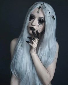 Makeup Halloween Ideas Creative, Makeup Halloween Ideas, Best Halloween Makeup, Spirit Halloween Costumes, Creepy Halloween Makeup, Halloween Makeup Ideas, Cool Halloween Makeup, Witch Makeup, Horror Makeup