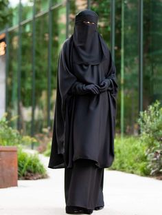 Mahasen Jilbab Set in Classic Black – Al Shams Abayas Verb List, Islamic Clothing Abayas, Arabic Women, Niqab Fashion, Muslim Wedding Dresses, Hijab Pins, Lingerie Inspiration, Moroccan Dress