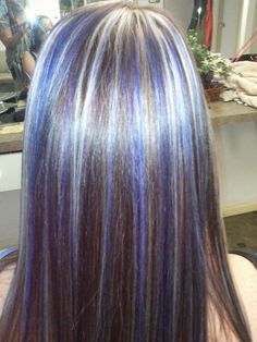 Fun Colored Highlights In Brown Hair, Coloured Highlights Brown Hair, Curly Hair Colour Ideas, Dyed Hair Highlights, Emo Hair Color, Skunk Hair, Cute Hair Colors, Hair Inspiration Long, Hair Streaks