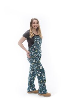 Coveralls For Women, Floral Overalls, Work Overalls, Overalls For Women, Normal Clothes, Rosie The Riveter, Bib Overalls, Work Gloves, Work Wear Women