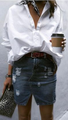 Best White Shirt, White Shirt Outfits, Arya Stark, Brunch Outfit, Winter Mode, Denim Overalls, White Shirts