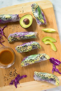 Avocado Rice Paper Rolls, Spring Roll Recipes, Spring Roll Dipping Sauce, Spring Recipes Vegetarian, Spring Roll Sauce, Miso Sauce