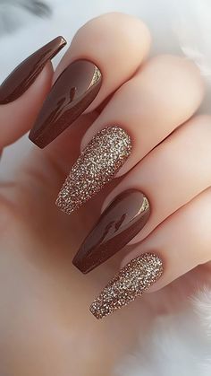 Acrylic Nails Fall 2024, Glitter Fall Nail Designs, Fall Acrylic Nails 2024, Brown Nails With Accent Nail, Nails That Go With Every Outfit, Brown Glitter Nails Fall, Brown Nails With Gold Glitter, Birthday Fall Nails, Fall Brown Nails Design