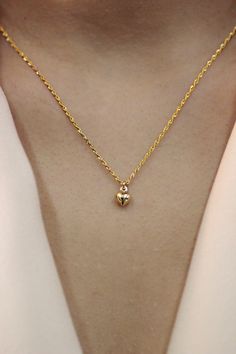 14K Gold 3D Tiny Heart Rope Chain Necklace, Puffy Heart Necklace, Dainty Necklace, Minimal Necklace   About Product: * Every package comes with unique charm as a gift. * Chain is made of 100% 14K Solid Gold. * Chain weight is 1,04 grams for 40 centimeters. * Chain weight is 1,11 grams for 45 centimeters. * The package includes product certificate. * Every package comes in a special gift box. * Available in different chain lengths. * The product color is golden yellow. PRODUCTION: We are jewelry Minimal Gold Chain, Puffy Heart Necklace, Brilliant Ring, Sky Wallpaper, Minimal Necklace, Rope Chain Necklace, Golden Heart, Golden Chain, Heart Chain