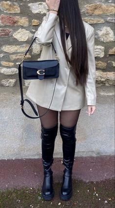 2023 Baddie, Bota Over, New York Outfits, Mommy Outfits, Dress Purse, Cold Outfits, Causual Outfits