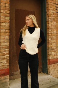 Cable Knit Sweater Vest, Look Legging, Knit Sweater Outfit, Knit Sweater Vest, Stylish Work Outfits