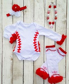 Baseball ruffle onesie....she'd look good going to ballgames with mommy! Cubs Game Outfit, Glove Display, Baseball Illustration, Baseball Aesthetic, Baseball Outfits, Baseball Background, Ruffle Onesie, Baseball Tattoo, Cards Aesthetic