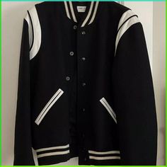 Men Aesthetics, Varsity Jacket Women, Teddy Boys, Mens Luxury Fashion, Teddy Jacket, Cara Delevingne, Pea Coats, Gigi Hadid, Bella Hadid