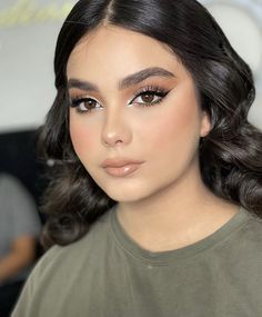 Makeup Ideas Wedding, Makeup Social, Quinceanera Makeup, Bentuk Alis, Subtle Makeup, Graduation Makeup, Nude Makeup, Glamour Makeup