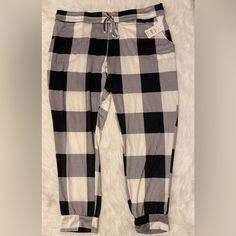 Secret Treasures Pajamas Women Size 2x Black White Plaid Soft Pajama Jogger Pant Brand New With Tag, Never Worn Size 2x (18w-20w) Stretch Waistband With Drawstring Pockets Lightweight Super Soft Knit Fabric Easy Fit 71% Polyester 24% Recycled Polyester 5% Spandex Smoke Free And Pet Friendly Home Black Pajama Pants, Penguin Pajamas, Flannel Pj Pants, Soft Pajama Pants, Black Pajamas, Plaid Pajama Pants, Soft Pajamas, Nightgowns For Women, Pajama Bottoms