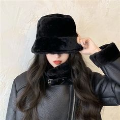 We invite you to embark on a dazzling journey through our exquisite collection of accessories! Fuzzy Bucket Hat, Bucket Hat Fashion, Denim Fashion Women, Black Baseball Cap, Fisherman Hat, Winter Hats For Women, Womens Baseball Cap, Wide Brimmed Hats, Caps For Women