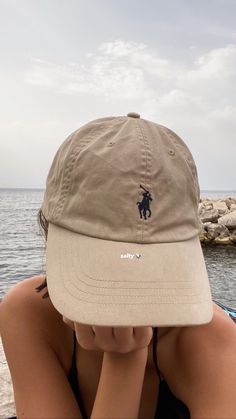 Bestie Board, Ralph Lauren Hats, Hat Aesthetic, Summer Picture Poses, Photo Summer, Summer Cap, Beach Pictures Poses, Beach Poses, Outfits With Hats