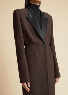 The Bellow Coat in Dark Brown– KHAITE Abaya Designs Latest, Curated Outfit, Style Dark, Brown Outfit, Abaya Designs, Brown Coat, Modest Fashion Outfits, Abayas Fashion, Royal Fashion