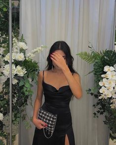 Poses On Bodycon Dress, Hot Dress Outfits, Corset Fashion Outfits, Friend Poses Photography, Stylish Photo Pose, Photography Poses Women, Foto Ideas Instagram, Instagram Photo Inspiration