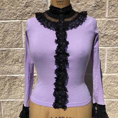 Size: Xs/Small Top Shoulder To Bottom: 20” Pit 2 Pit: 14 1/2” Color: Lavender Condition: In Great Preowned Condition (Small Opening On The Collar Lining As Pictured That’s No Big Deal & Is Covered. Would Assume It Was Possibly Made That Way) Victorian Corset, Anna Sui, Vintage Victorian, Corset Style, Big Deal, Small Tops, That Way, Lavender, Top Blouse