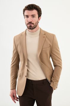 Collection : 2024/2025 spring/summer🔆Product : New Collection Oliver Slim Fit Beige BlazerColor: BeigeAvailable Size : 46-48-50-52-54-56Material Content: %55 Cotton, %45 Polyester Beige Blazer, Blazer Vest, Shoes With Jeans, Suits Coats, Blazers For Men, Jeans Pants, Sweater Shirt, New Collection, Fashion News