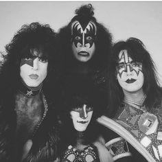 the kiss band members are posing for a photo