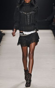 Isabel Marant Runway, Isabel Marant Style, Designer Profile, Cooler Look, Fashion Runway, Stockholm Fashion, Runway Models, Fashion Killa