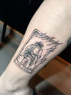 Western Above Knee Tattoo, Arthur Morgan Tattoo Ideas, Deathclaw Tattoo, Red Dead Redemption 2 Tattoo Ideas, Arthur Morgan Tattoo, Red Dead Redemption Tattoo, Rdr2 Tattoo, Centipede Tattoo, Outlaw Tattoo