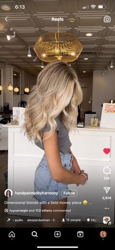 Blonde Balayage Tip Out, Caraloren Hair, Wide Money Piece Hair, Blonde Hair For Round Face Shape, Coconut Cream Hair Color, Summer Dimensional Blonde, Hair Color Ideas For Blondes Highlights, Natural Blonde With Money Piece, Blonde Trends 2024