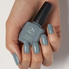 Mystic Slate is een blauw/grijze kleur.  CND Shellac  Brand 14+ Day Nail Color is dé innovatie van CND en zorgt voor ruim twee weken lang een prachtig, sterk en kwalitatief resultaat. Het product heeft een ''open'' structuur waardoor het de nagelplaat niet uitdroogt. Het gebruik van een primer of het opbufferen van de nagelplaat is niet nodig bij CND Shellac. Met de CND Offly Fast wordt CND Shellac verwijdert in 8 minuten zonder te soaken of te vijlen op de natuurlijke nagel. Zorg als eerste voo Shellac Nail Colors, Shellac Colors, Burgundy Nails, The Beauty Department, Cnd Shellac, Shellac Nails, Nail Plate, Nail Studio