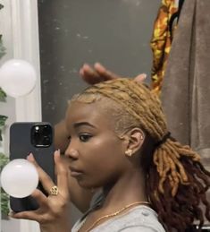 Dyed Dreads, Beautiful Dreadlocks, Blonde Roots, Dreadlock Style, Dyed Hair Inspiration, Dyed Natural Hair