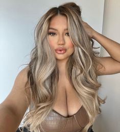 Ash Blonde Hair Balayage, Blond Balayage, Honey Blonde Hair, Ash Blonde Hair, Brown Hair Balayage, Blonde Hair Inspiration, Balayage Hair Blonde, Light Hair Color, Blonde Hair Looks