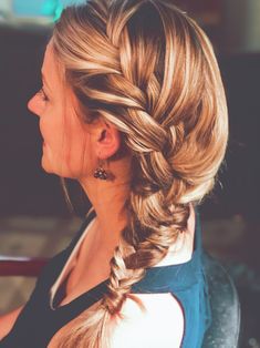 Braided Hairstyles Side Of Head, Side Wrap Braid, Braid Side Hairstyles, Diy Side Braid Tutorials, Easy Side Braid Tutorial, Fishtail Side Braid Tutorial, Dutch Side Braid Tutorial, Side Braid Hairstyles Medium Hair, Easy Bridal Braid