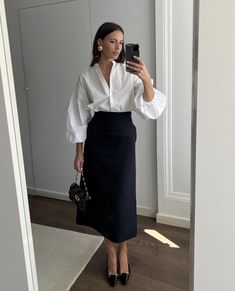 Corporate Fashion Office Chic, Corporate Outfits For Women, Stile Casual Chic, Casual Chic Outfits, Corporate Fashion, Professional Outfits Women, Stylish Work Attire