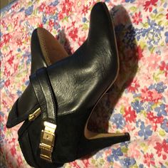 Ankle Boots With 3 Inch Heel Super Cute. Bought On Posh Never Used. Spring Step Shoes, 3 Inch Heels, Vince Camuto Shoes, Vince Camuto, Ankle Booties, Bootie Boots, Ankle Boots, Super Cute, Size 6