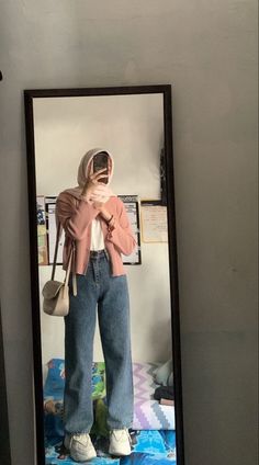 Outfit Ideas Hijab Simple, Ootd Ngampus Hijab, Ootd Inner, Hijab With Jeans, Jeans With Hijab, Outfit Kampus Hijab, Cardigan Hijab Outfit, Ootd Kampus Hijab, Outfit Cardigan Hijab